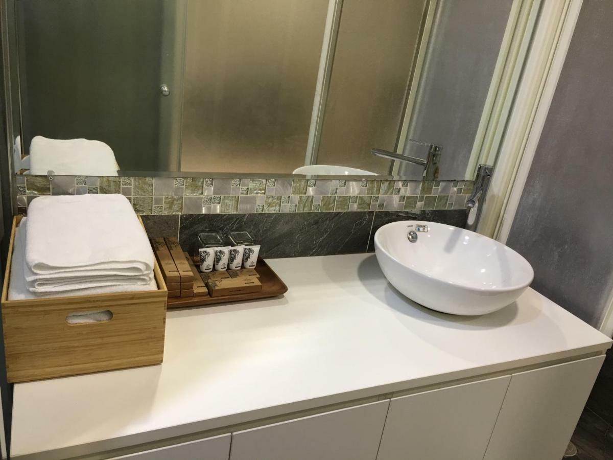 Travel Box Hotel Csupej Kültér fotó